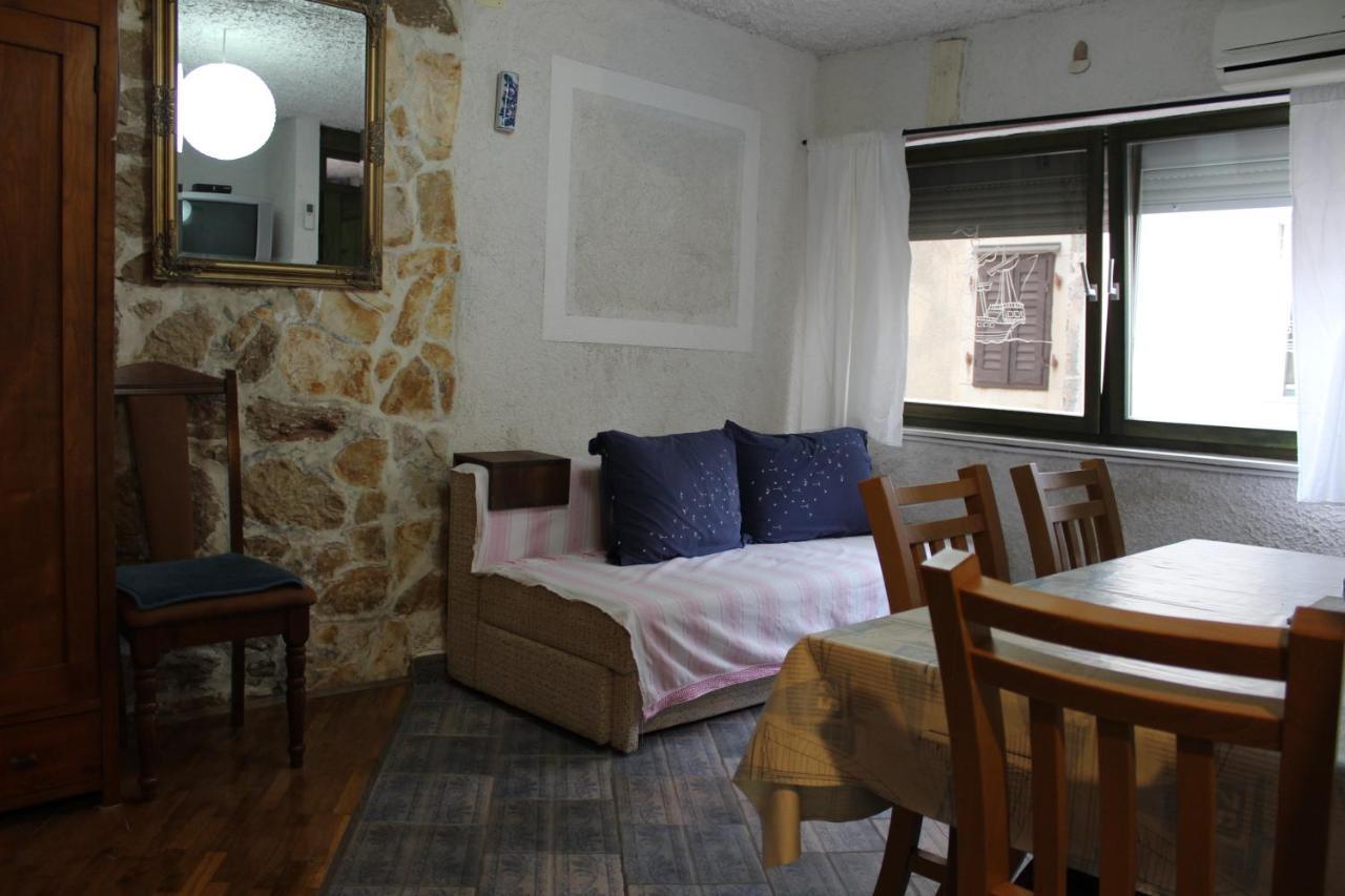 Apartments Voltera Parking Space Near The House Betina  Exterior photo